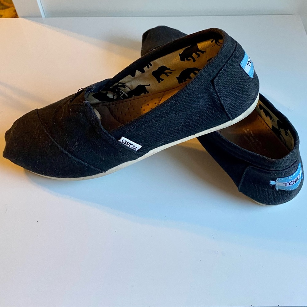 Black TOMS Size 8 - Picture 3 of 8